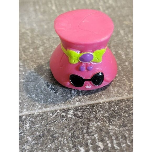 Pink hat sunglasses Shopkins moose mini toy figure - Picture 1 of 4